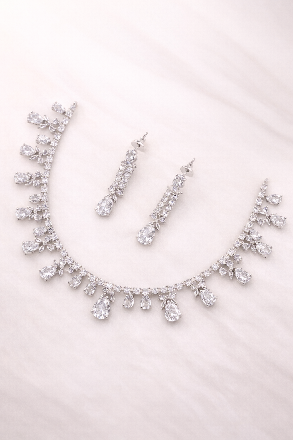Luxury Necklace & Earrings Set – Beautiful Party Wear Jewelry