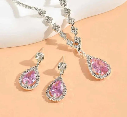 Teardrop Pendant & Earrings Set – Stylish Crystal Jewelry